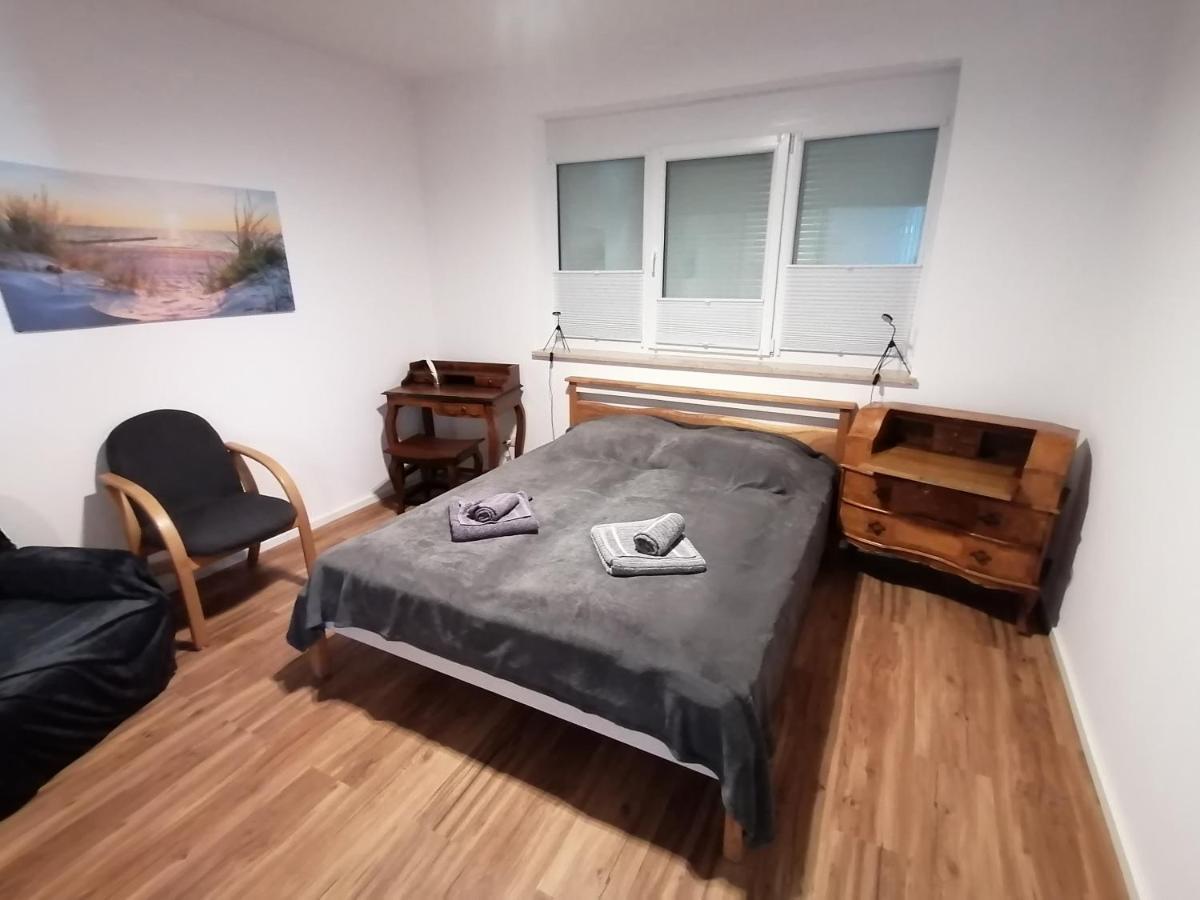 85 qm Wohnung Pauluste mit Terasse und Garten Rostock Exterior foto
