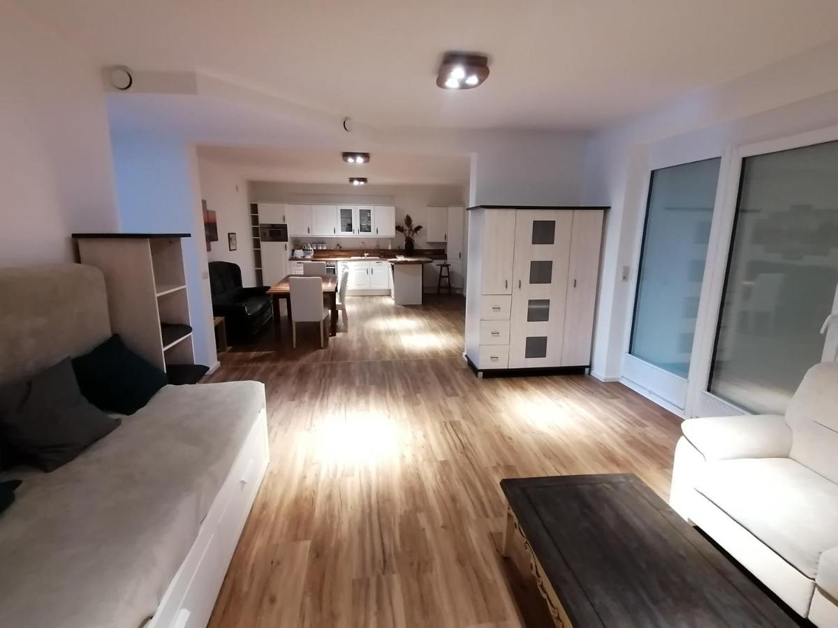85 qm Wohnung Pauluste mit Terasse und Garten Rostock Exterior foto
